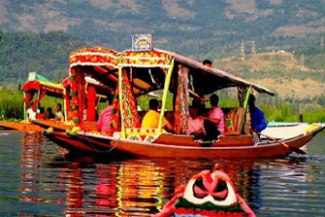 kashmir tour with taj mahal